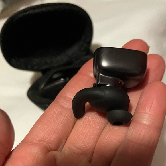 Iworld ear buds without charger case included - Picture 4 of 6
